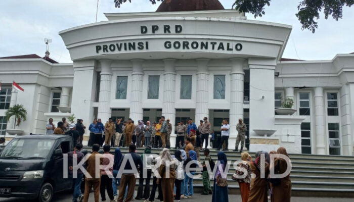 Puluhan Kepala Desa di Gorontalo Gelar Aksi Damai Tuntut Pencairan Dana Desa