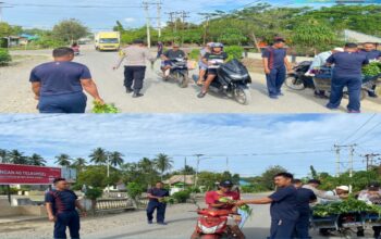 Jumat Berkah Polsek Wonosari, Kapolsek Zulkifli Saeng Bagikan Sayur Segar Gratis untuk Warga