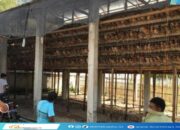 Saling Lempar Bola : DPRD Kota Gorontalo Desak Pemkot Tutup Peternakan Ayam Tenilo