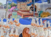 Titin Dama Lanjutkan Bisnis Lampu Botol Warisan Ayah. Ini Kisahnya